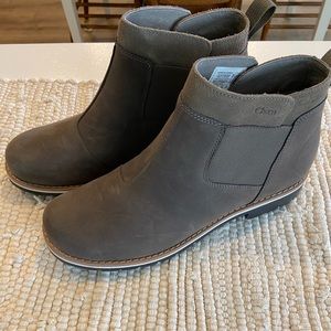 Chaco cataluna explorer chelsea ankle boot